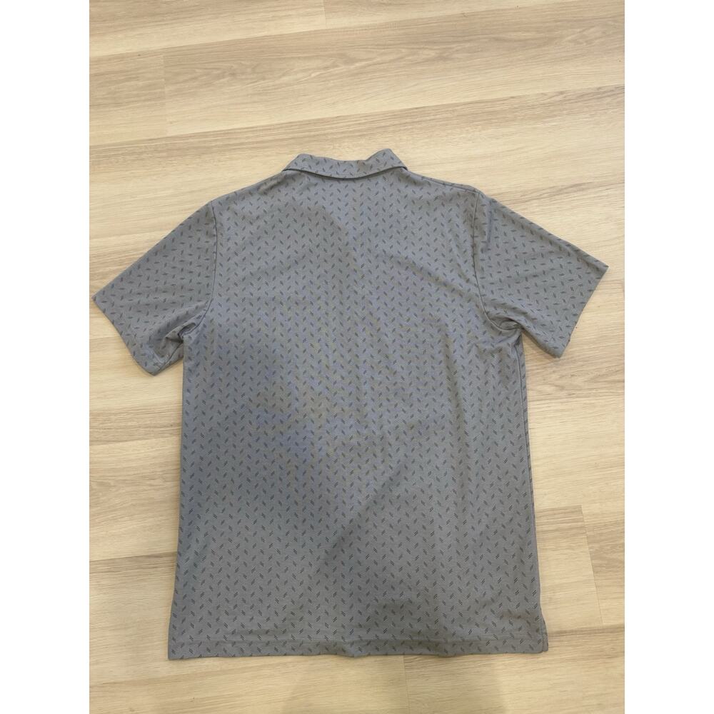 Travis Mathew Short Sleeve Golf Polo Shirt Men's Size XL Gray Geometric - Picture 2 of 8